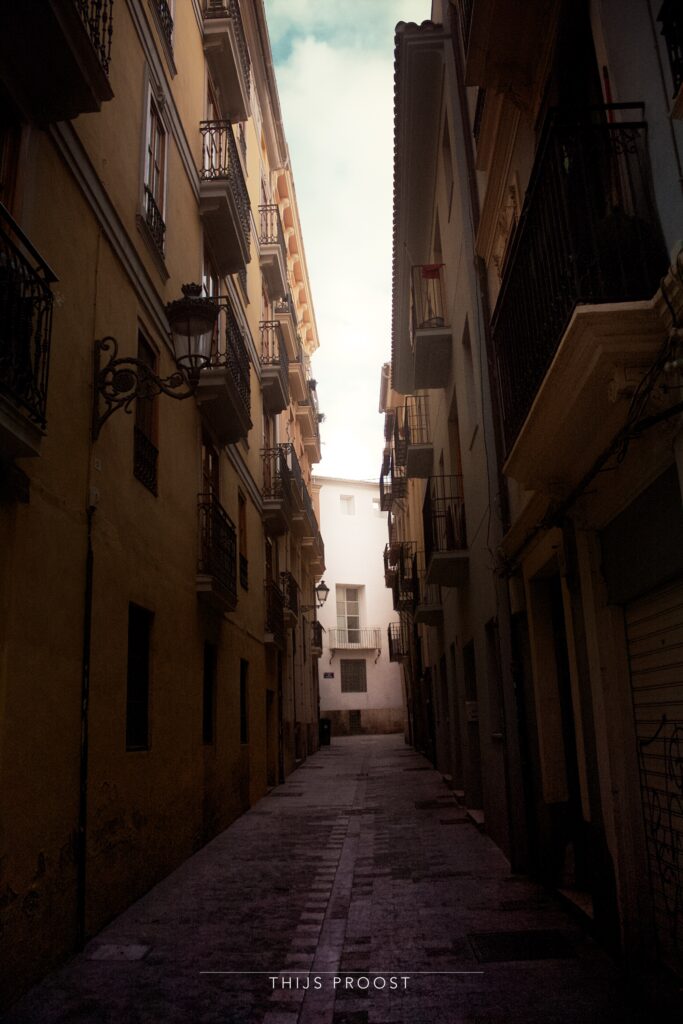 Valencia dark street